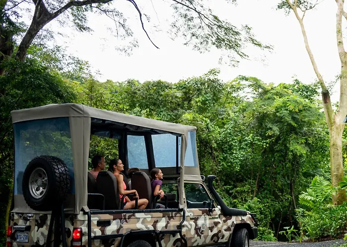 Monkey Peninsula Papagayo, Costa Rica Villa Nacascolo