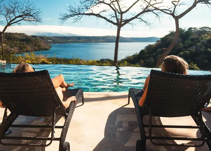 Monkey Peninsula Papagayo, Costa Rica * Nacascolo