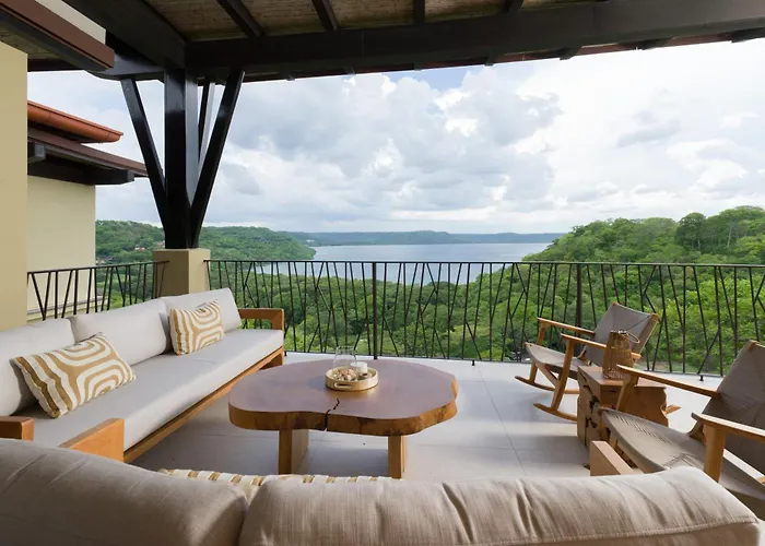 Monkey Peninsula Papagayo, Costa Rica *